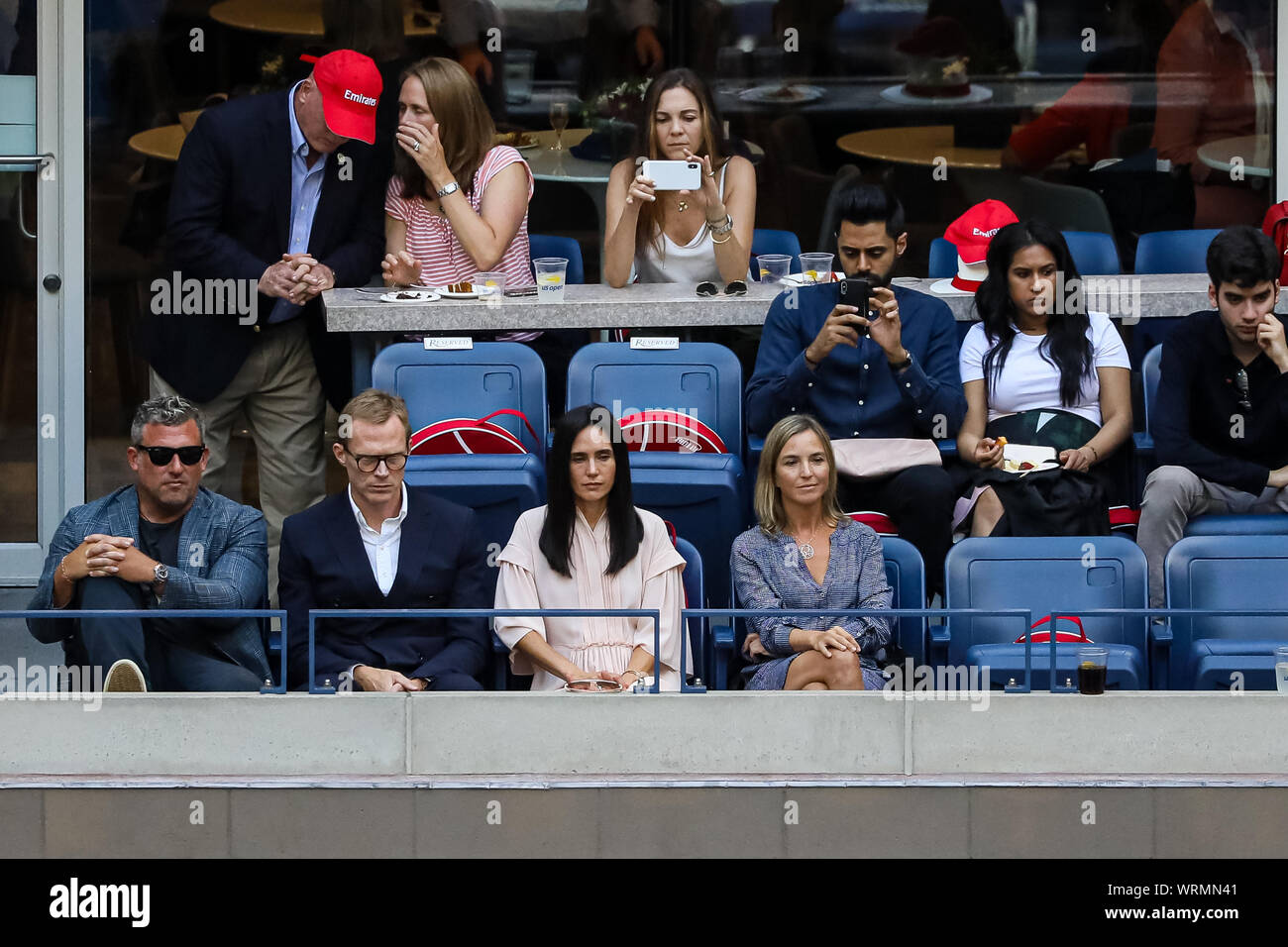 Jennifer Connelly and Paul Bettany Celebrities at the 2012 U.S. Open to  watch the Women's Final New York City, USA - 09.09.12 Stock Photo - Alamy