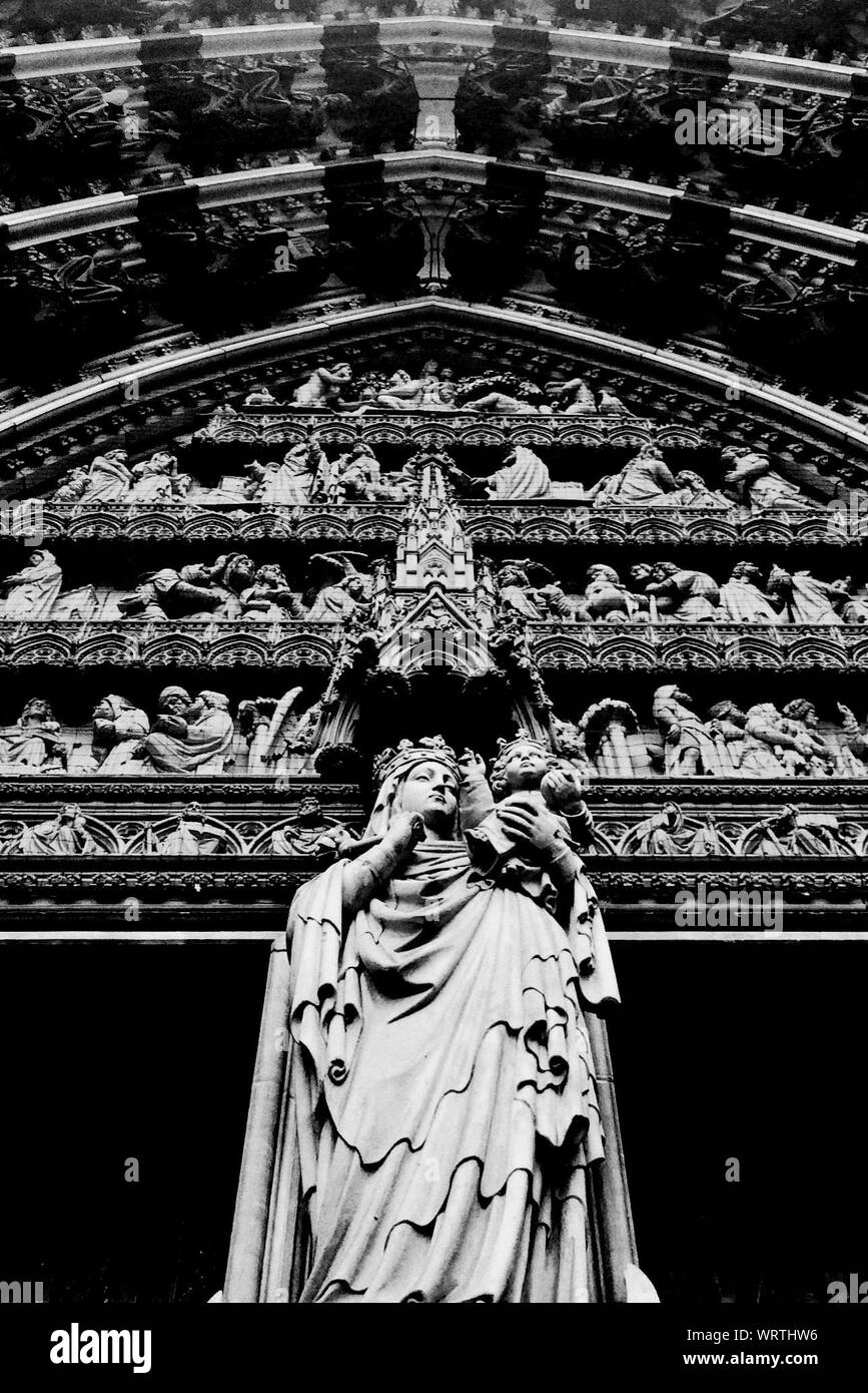 Cologne cathedral statue Black and White Stock Photos & Images - Alamy