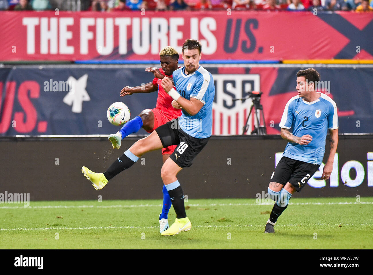 St. Louis, Missouri, USA. 10th Sep, 2019. Uruguay defender Sebastian Coates (19) flinches to avoid being hit by the crossing pass of US Men's National Team forward Gyasi Zardes (9) during the final match before the Concacaf Nations League as the United States Men's National Team hosted Uruguay at Busch Stadium in St. Louis City, MO Ulreich/CSM/Alamy Live News Stock Photo