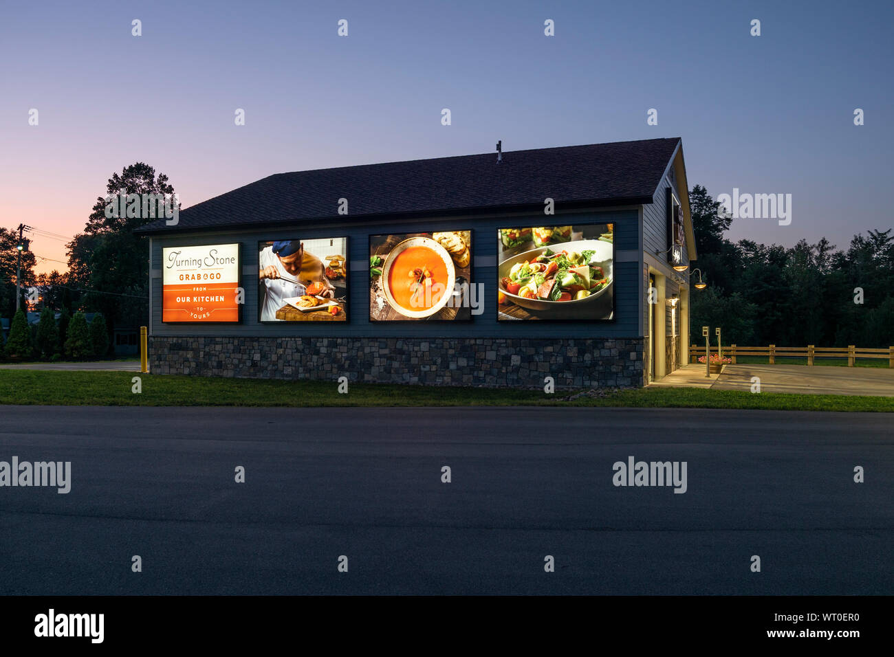 VERONA BEACH, NEW YORK SEPTEMBER 02, 2019 Exterior Night View of a Car Wash Station Stock