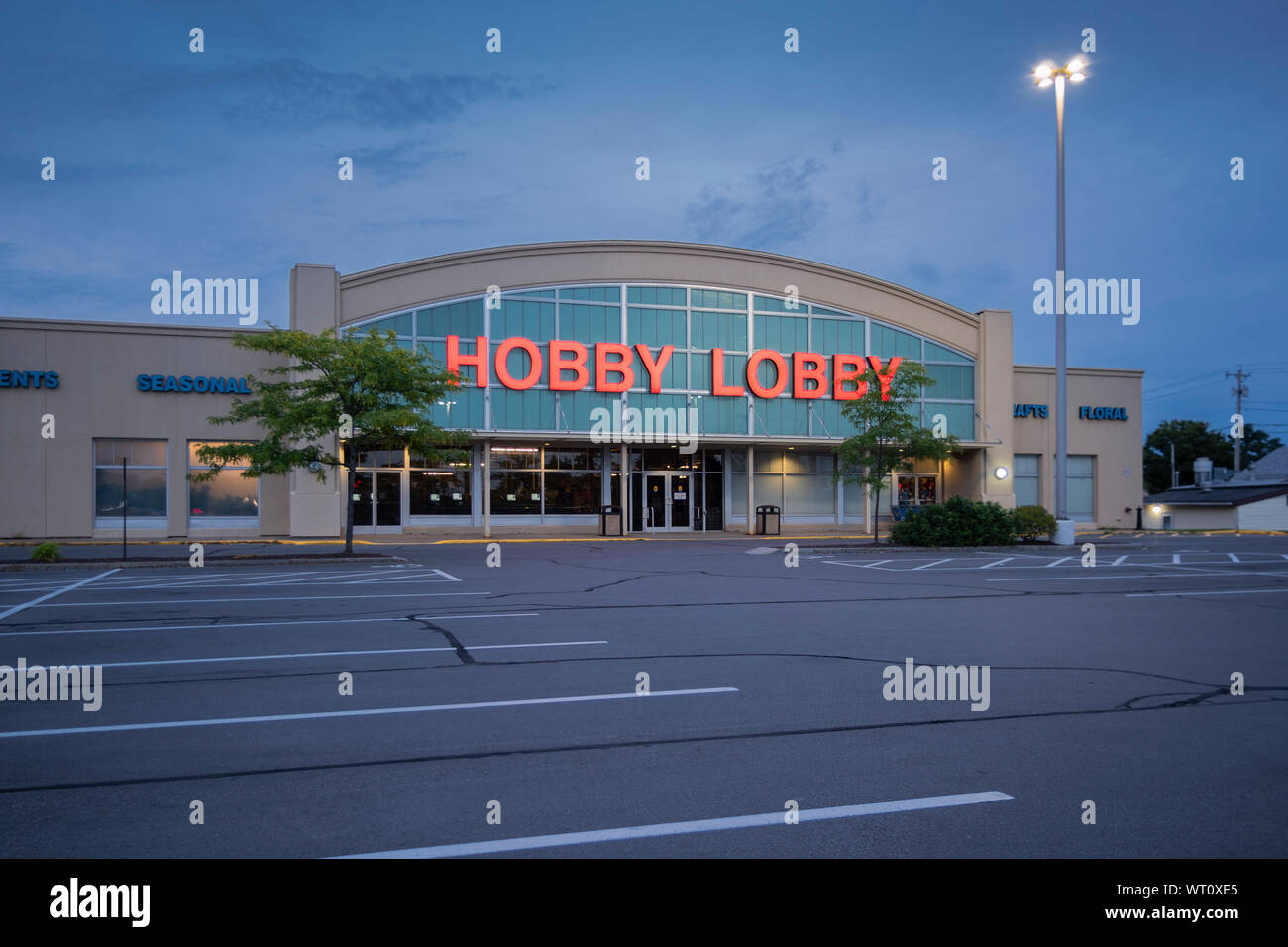 New Hartford, NY - SEPTEMBER 09, 2019: Exterior of Hobby Lobby store. It is an American retail chain of arts and crafts stores. As of 2012, the chain Stock Photo