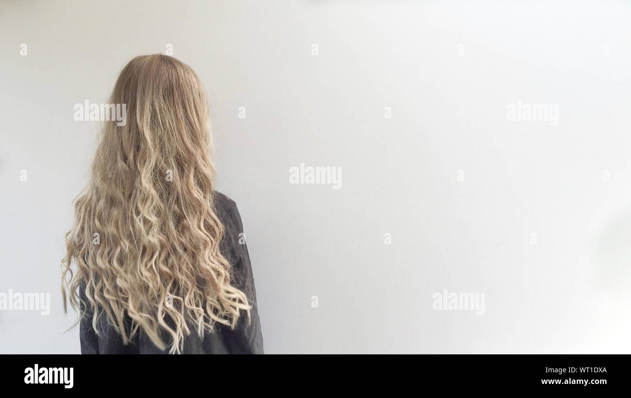 Wavy Hair Rear View High Resolution Stock Photography and Images - Alamy