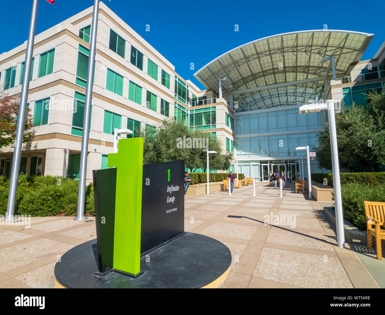 Silicon valley apple campus cupertino hi-res stock photography and ...