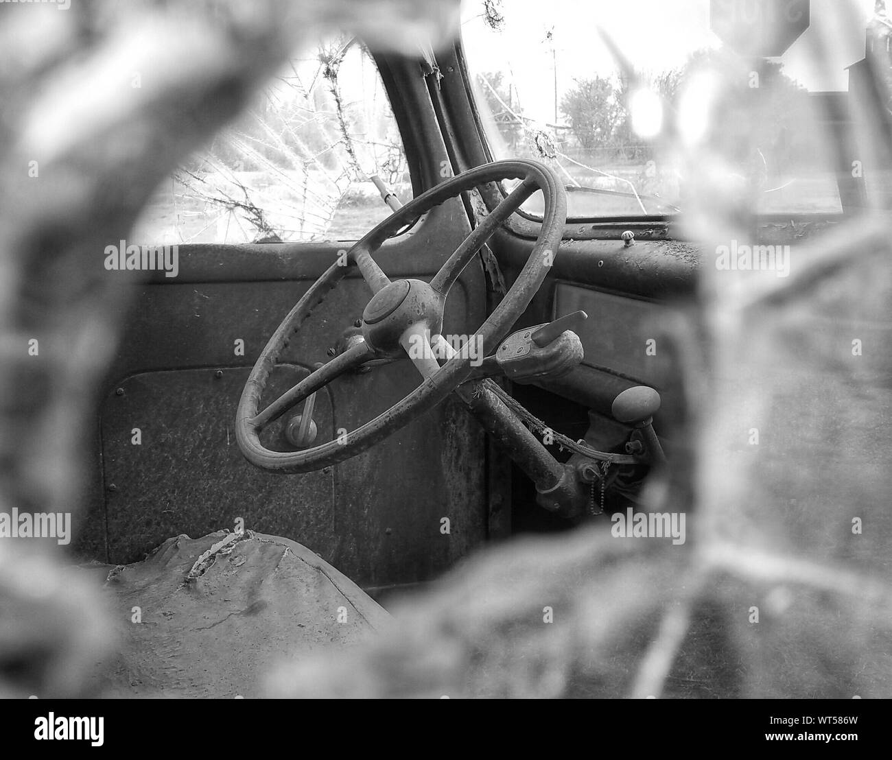 Car with broken window hires stock photography and images Alamy