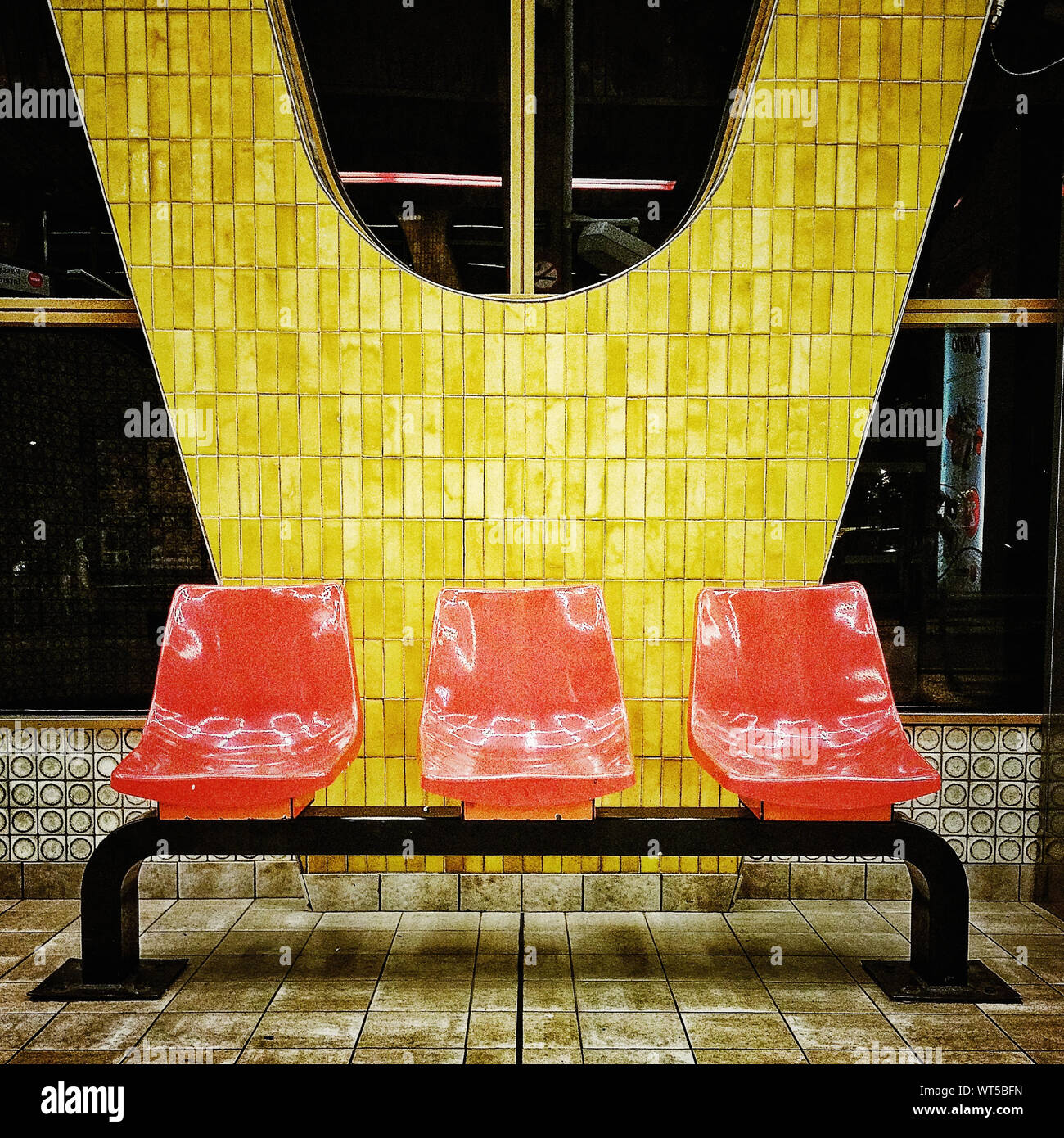 Plastic chairs in waiting room hires stock photography and images Alamy