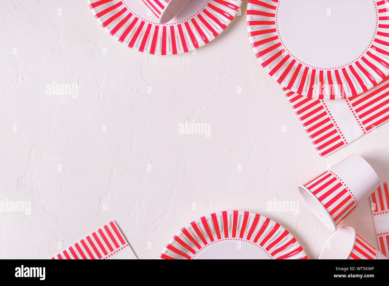 Eco-friendly disposable paper tableware. Party, picnic or bbq concept. Stock Photo