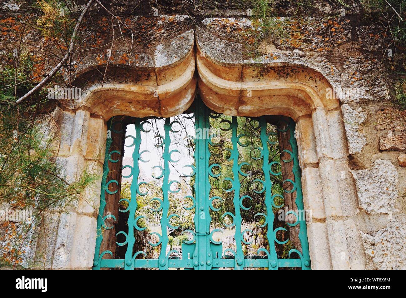 Locked structure hi-res stock photography and images - Alamy