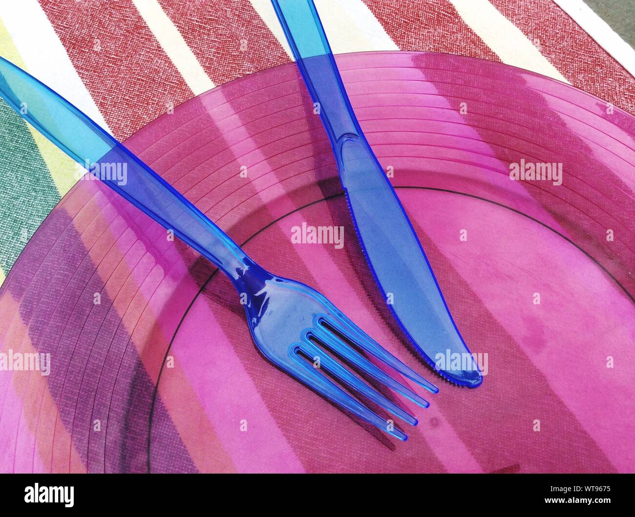 Plastic fork and knife hires stock photography and images Alamy
