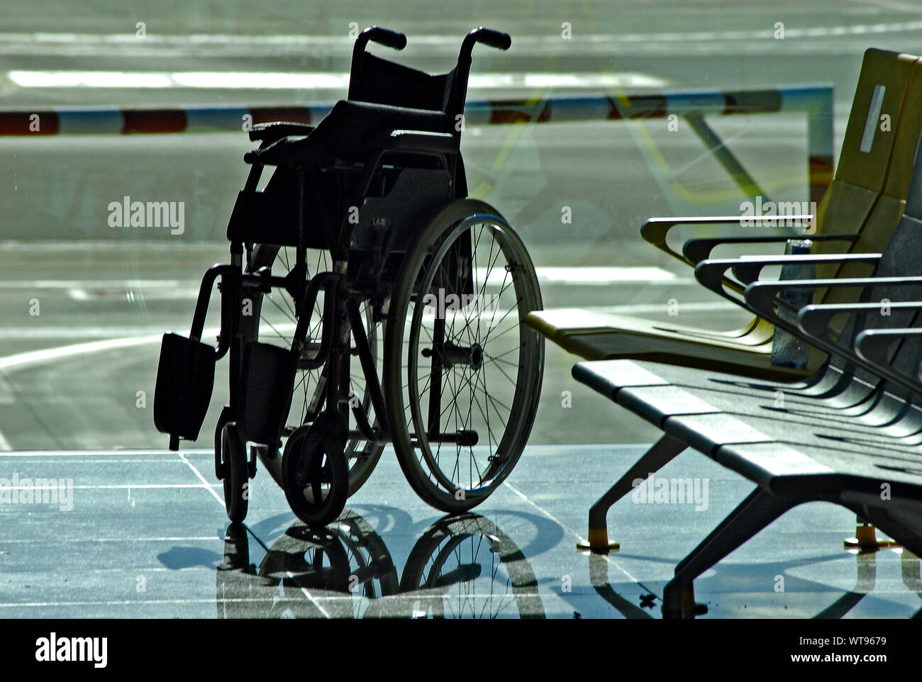 Wheelchair Airport High Resolution Stock Photography and Images Alamy