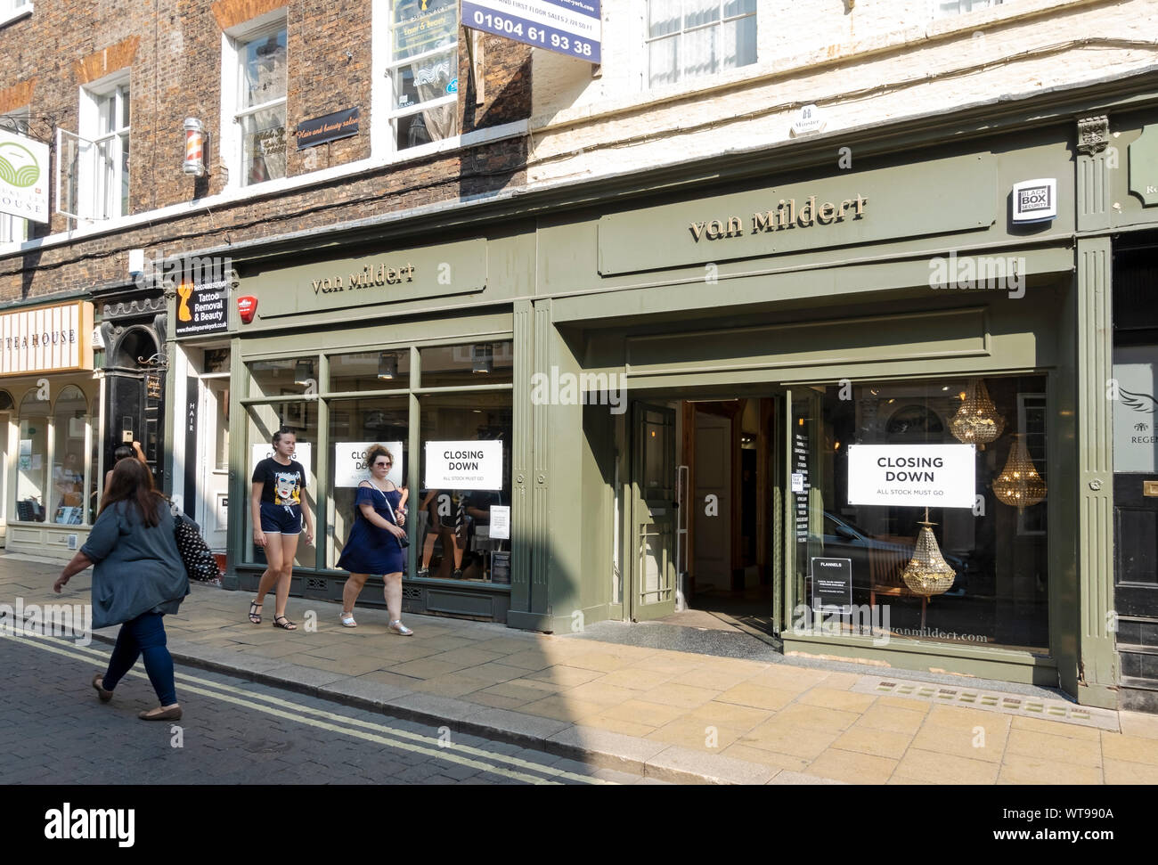 Closing shops high street hires stock photography and images Alamy