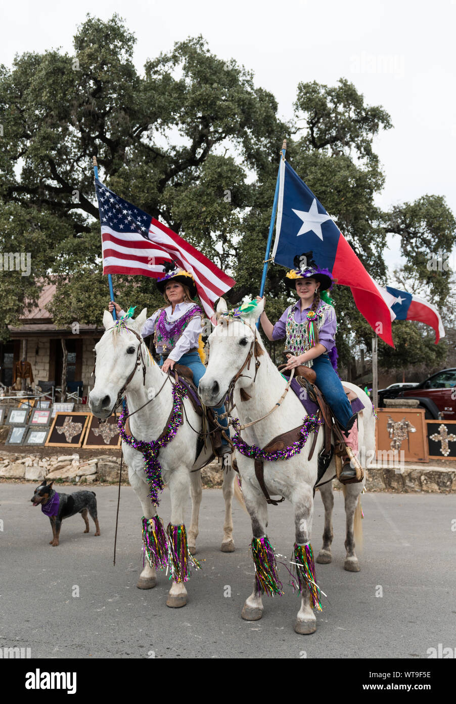 mardi gras in bandera tx