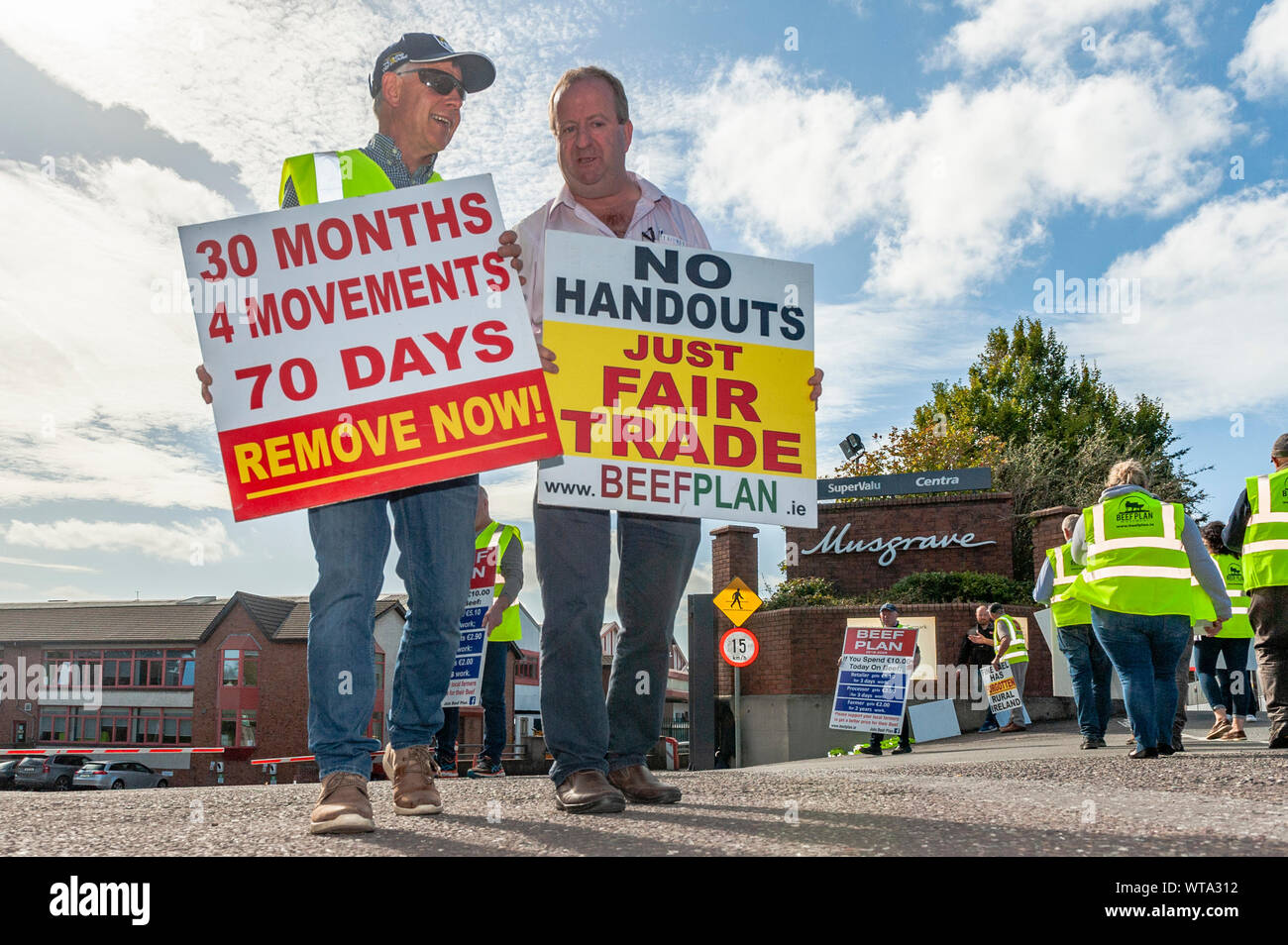 Cork, Ireland. 11th Sept, 2019. Farmers started a lightning picket outside Musgrave's Distribution Centre on Tramore Road this afternoon.  Farmers say they want the retailers to sit round the table and engage with them regarding the price per KG for their beef, something which the retailers have so far refused to do. Independent TD Michael Collins joined the farmers in their protest. Credit: AG News/Alamy Live News. Stock Photo