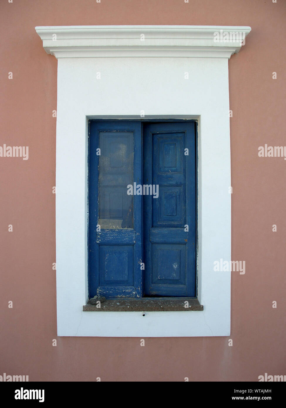 Wooden blue window hi-res stock photography and images - Alamy