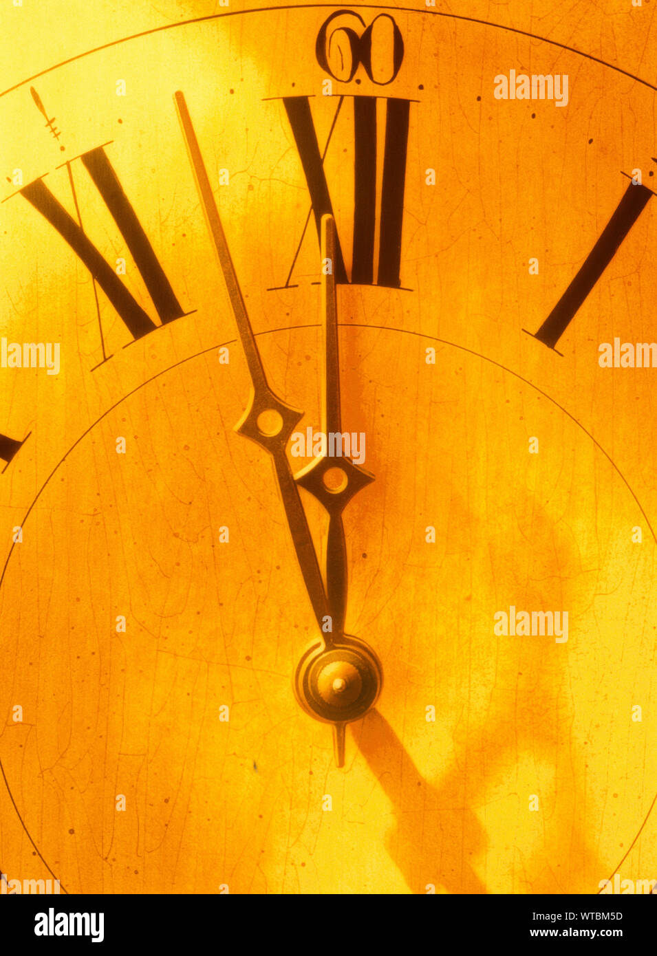 12 oclock hires stock photography and images Alamy