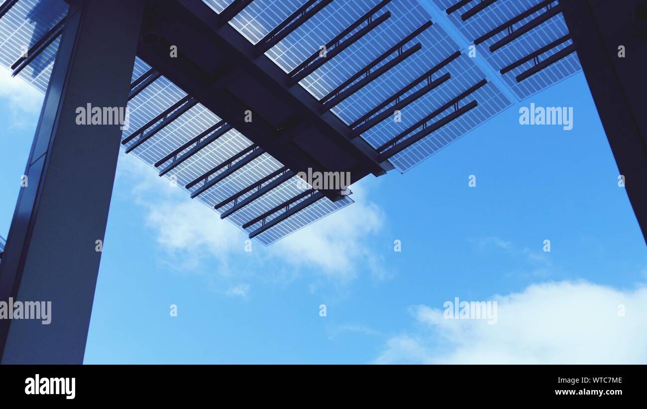 Shard pattern hi-res stock photography and images - Alamy