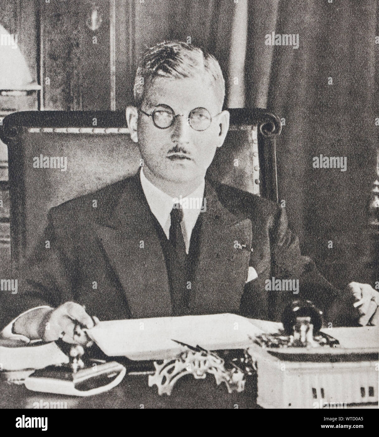 Kurt Schuschnigg (1897 – 1977) was an Austrofascist politician who was the Chancellor of the Federal State of Austria from the 1934  until the 1938 An Stock Photo