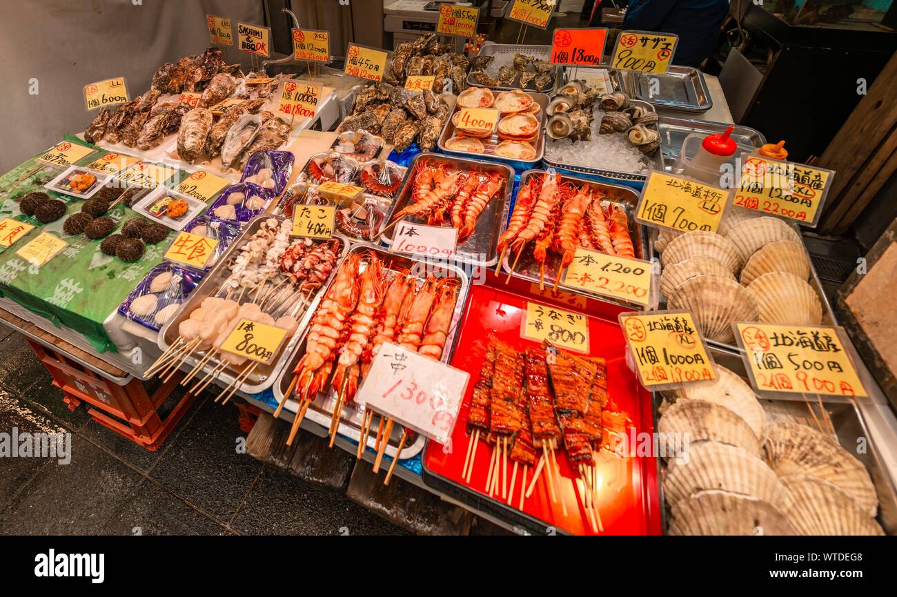 Fresh seafood, Kuromon Ichiba market, Osaka, Japan Stock Photo
