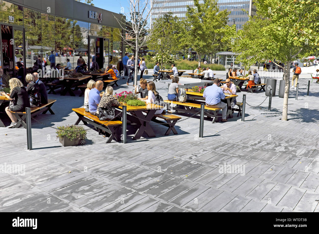 Rebol, a health-oriented cafe known for its organic, non-GMO menu, is a popular place to eat outdoors in the summer on Public Square in Cleveland, OH. Stock Photo