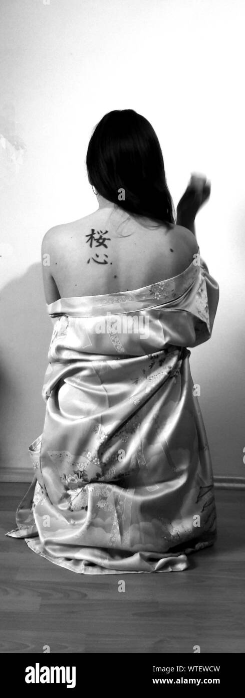 Woman only rear view Black and White Stock Photos & Images - Alamy