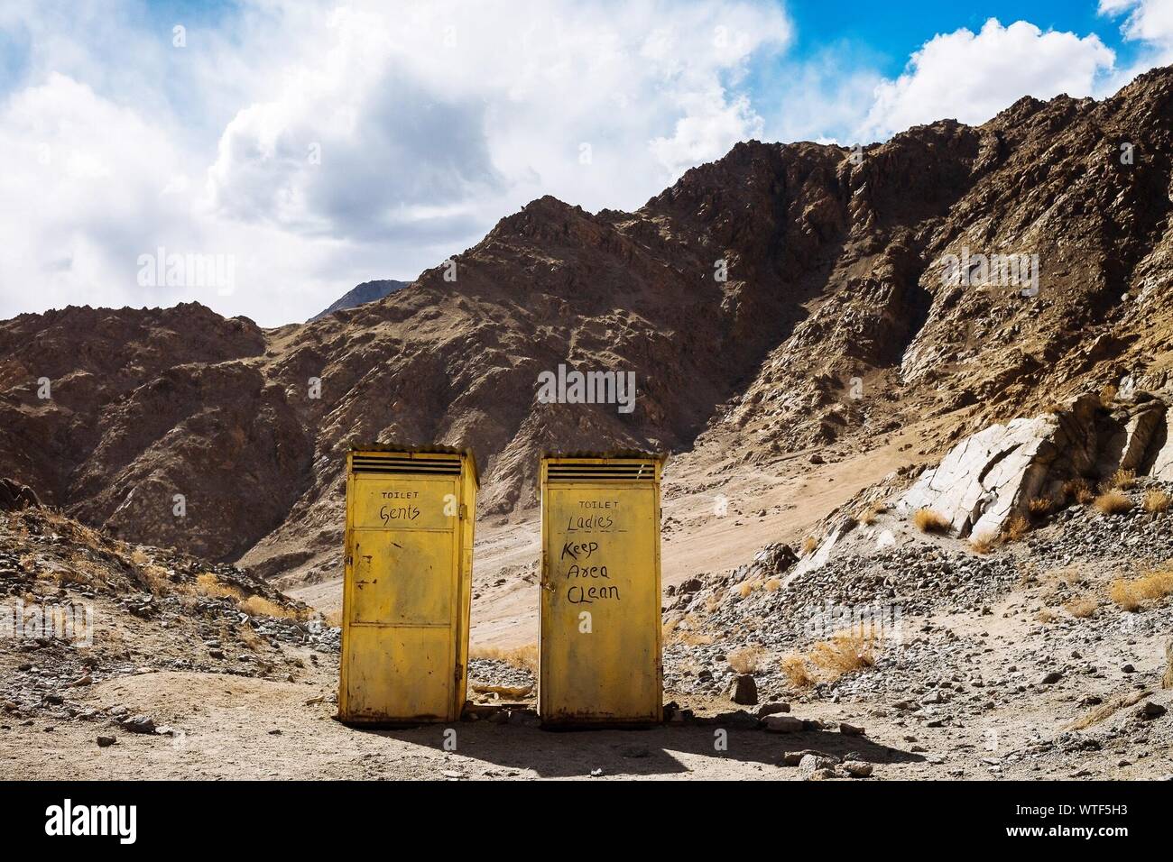 Mountain toilet hi-res stock photography and images - Alamy
