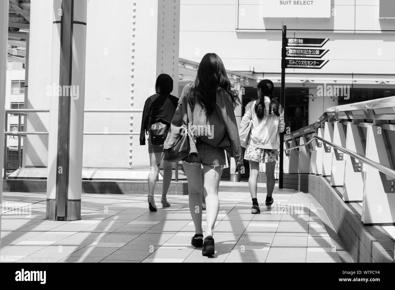 Woman in high heels full length hi-res stock photography and images - Alamy