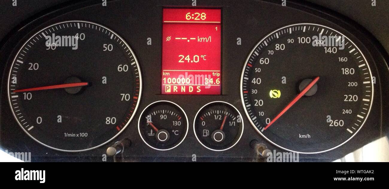 Car Speedometer Miles High Resolution Stock Photography and Images Alamy