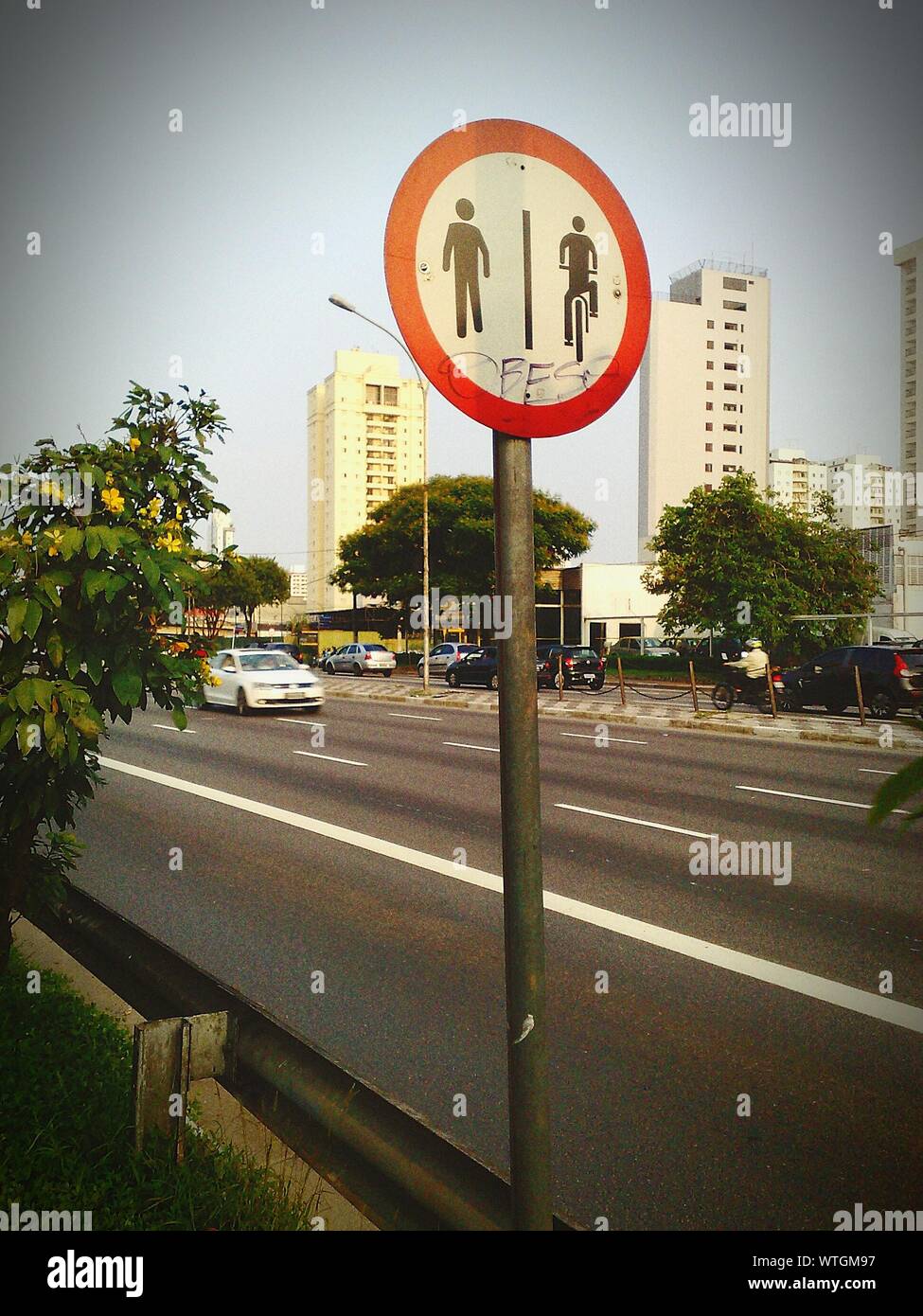 Roadside Sign Board High Resolution Stock Photography and Images Alamy
