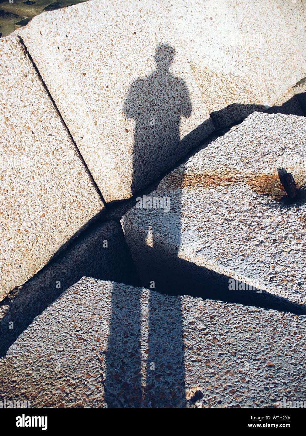 On concrete blocks hi-res stock photography and images - Alamy
