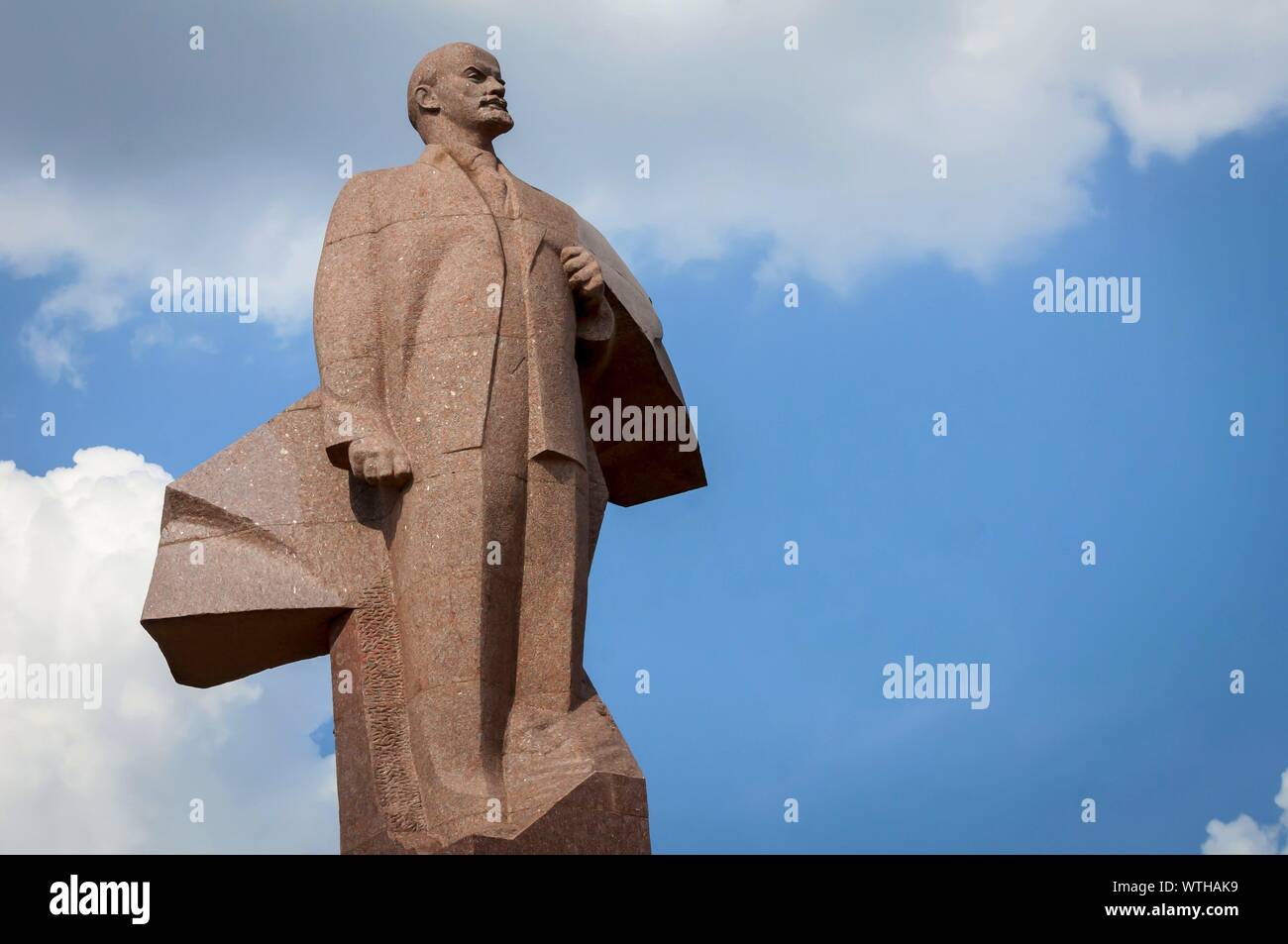 TIRASPOL, TRANSNISTRIA, MOLDOVA. August 24, 2019. Vladimir Lenin statue in front of the Supreme Council of Pridnestrovie. This monument remained Stock Photo
