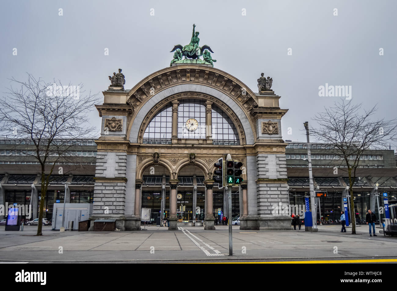 Entrance lucerne railway station hires stock photography and images
