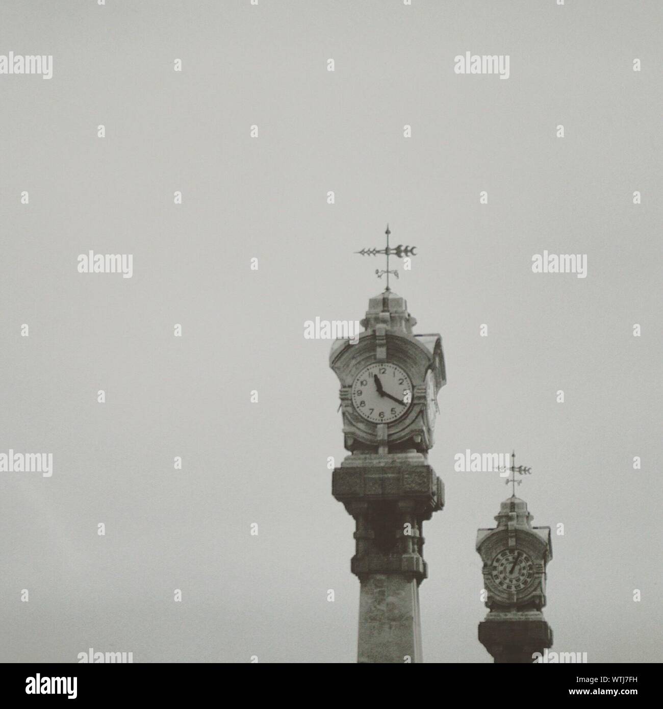 Tall clock towers hi-res stock photography and images - Alamy
