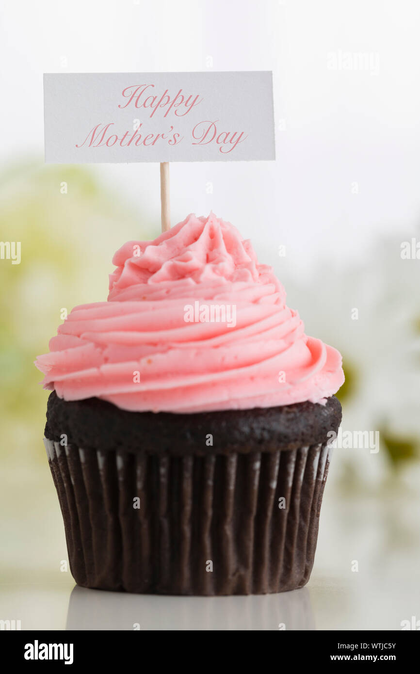 Happy mother's day message on cupcake Stock Photo Alamy