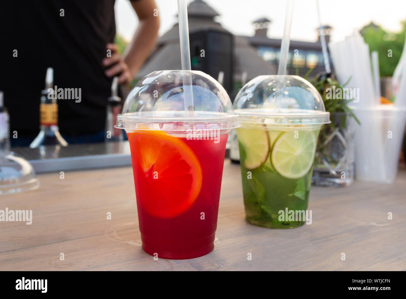 Cocktails in plastic cups hi res stock photography and images Alamy