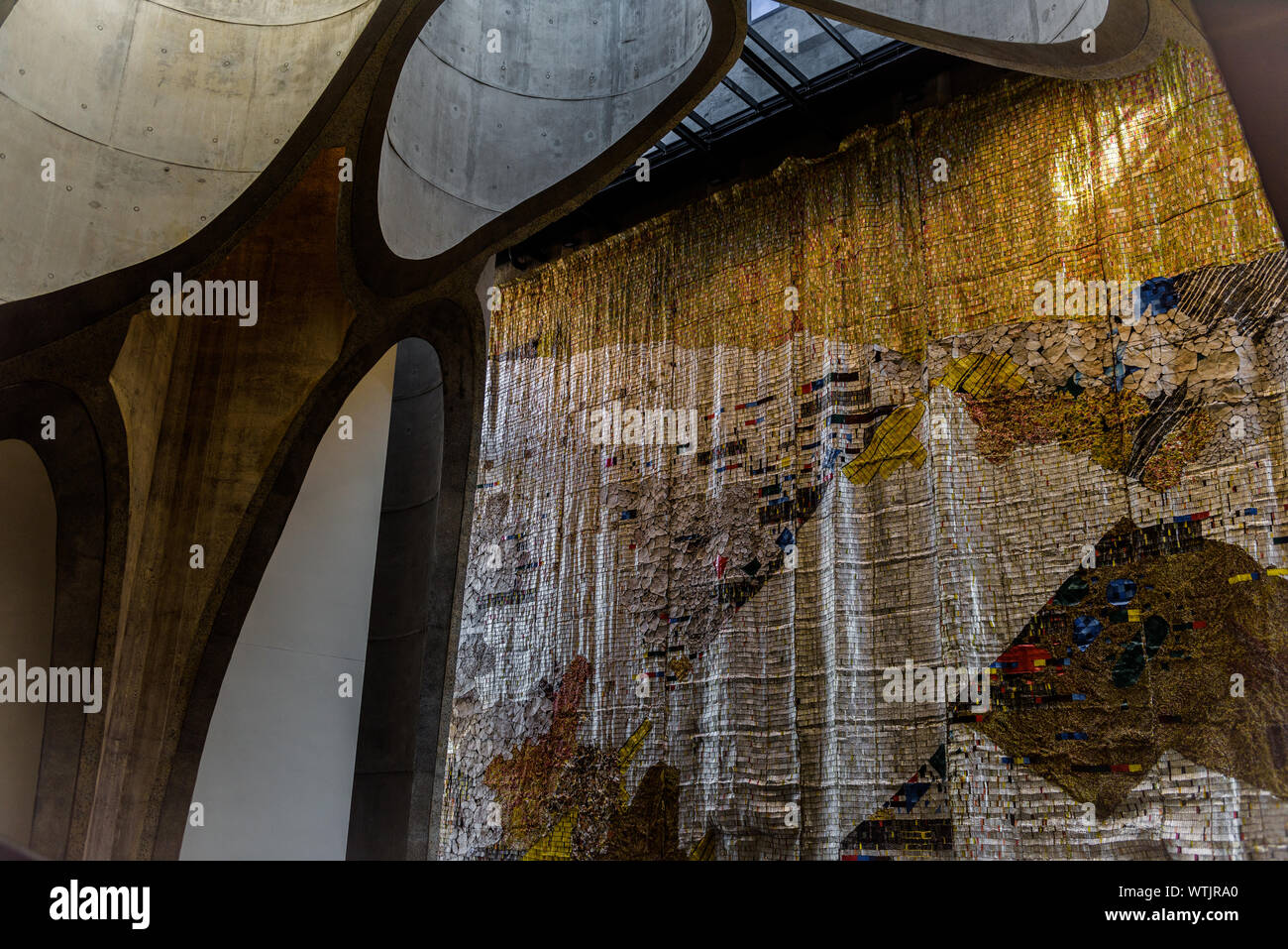 TSIATSIA – Searching for Connection, by Ghanaian artist El Anatsui ...
