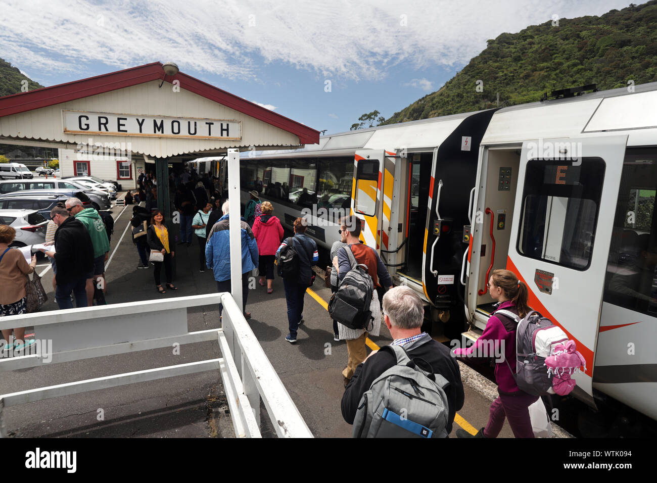 Picture by Tim Cuff - 4 & 5 January 2019 - Tranz Alpine train journey from Greymouth to Christchurch, and next day return, New Zealand: passengers dis Stock Photo