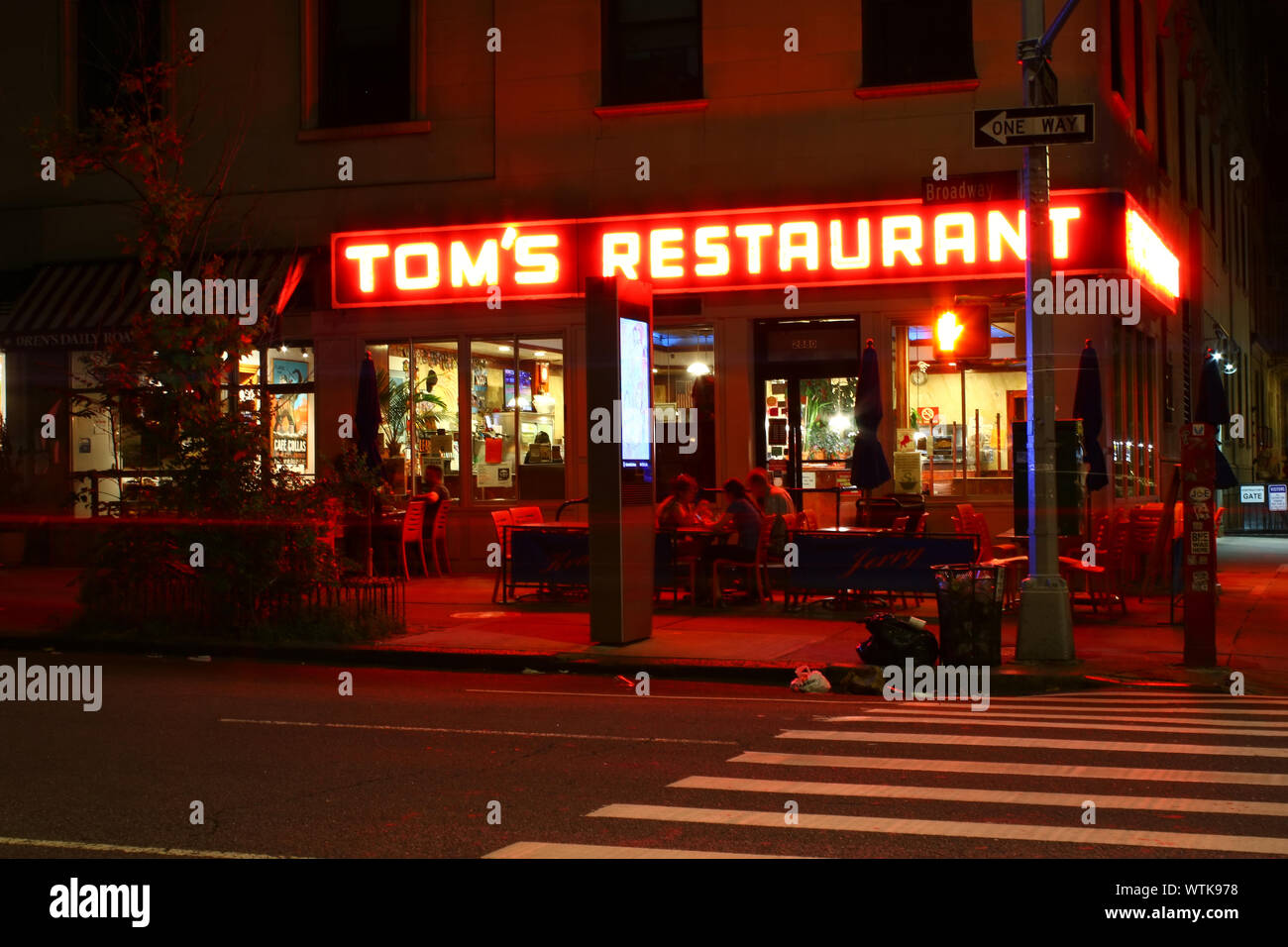 Tom's Restaurant, which exterior was routinely used in Seinfeld