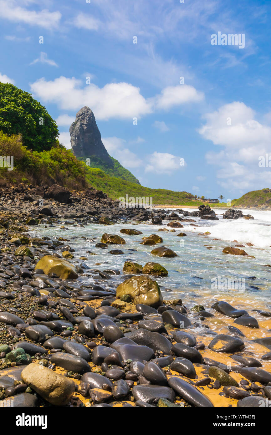 View of Praia do Cachorro and Morro do Pico in Fernando de Noronha, a paradisiac tropical island off the coast of Brazil Stock Photo