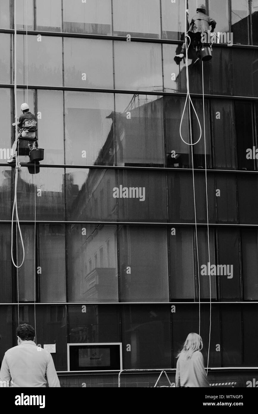 Building facade cleaning hi-res stock photography and images - Alamy