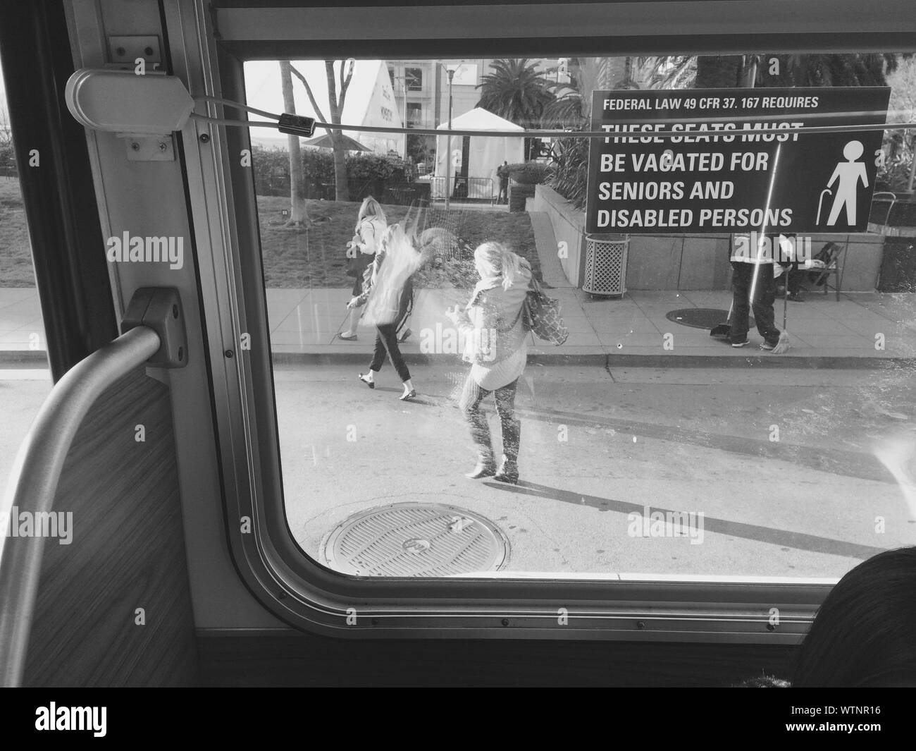 Full cable car Black and White Stock Photos & Images - Alamy