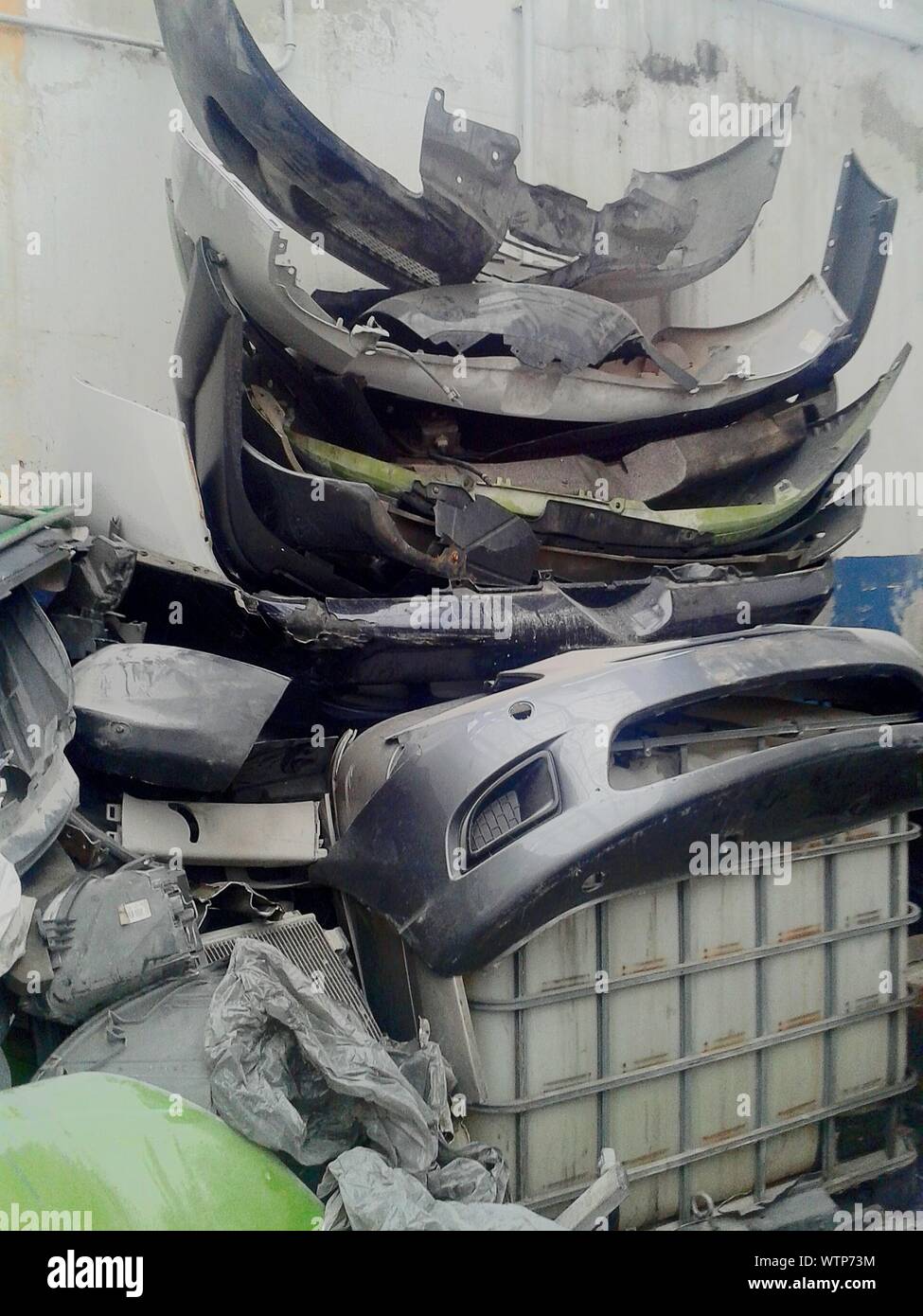 Car Bumper Bumpers High Resolution Stock Photography and Images Alamy