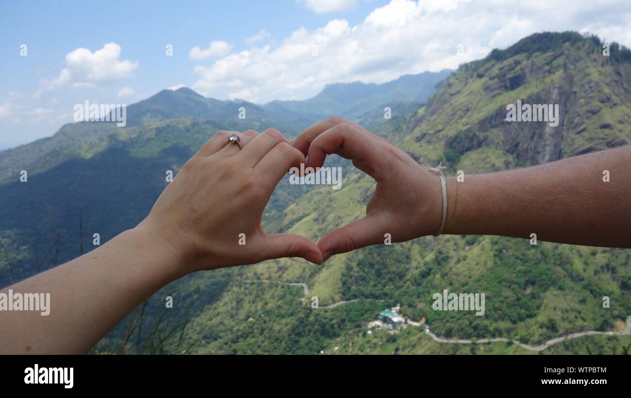 Human hands hi-res stock photography and images - Alamy