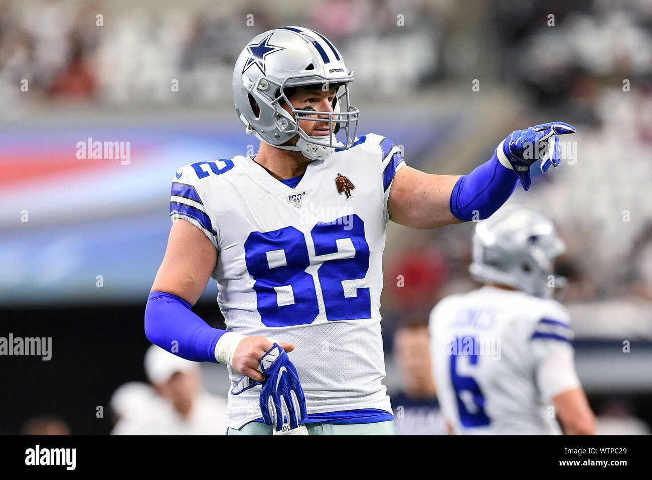 Arlington, Texas, USA. 8th Sep, 2019. Dallas Cowboys tight end Jason Witten (82) prior to the NFL football game between the New York Giants and the Dallas Cowboys at AT&T Stadium in Arlington, Texas. Shane Roper/Cal Sport Media/Alamy Live News Stock Photo