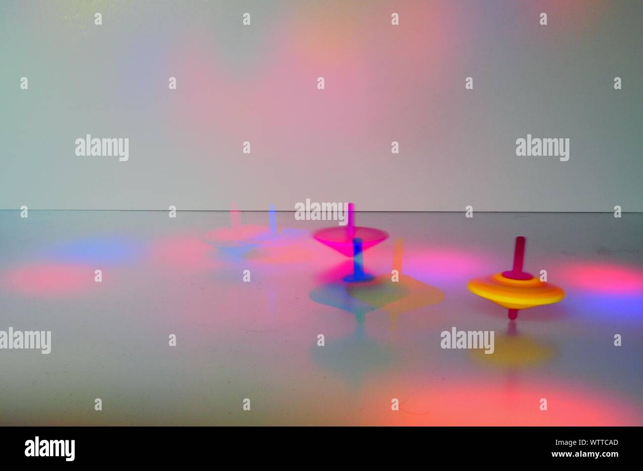 Spinning top motion hires stock photography and images Alamy