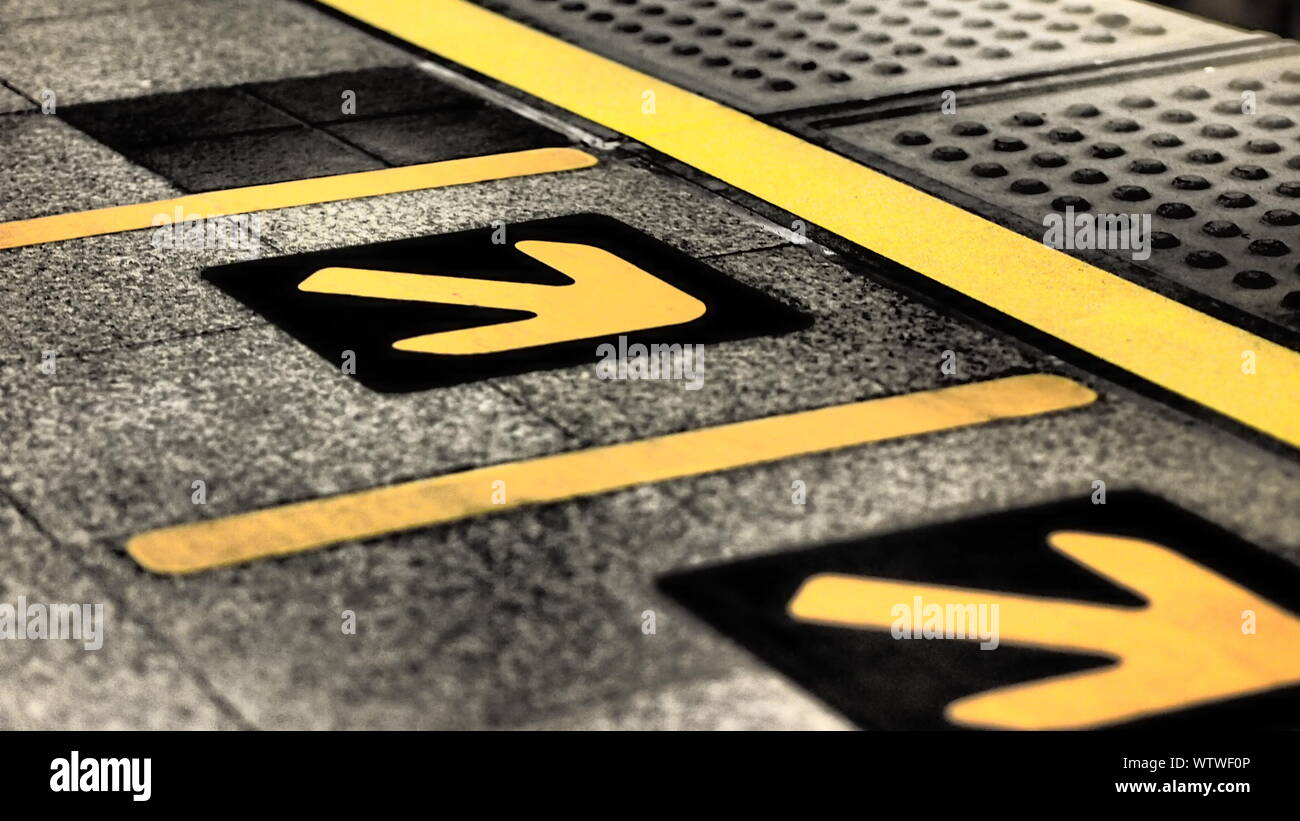 Floor arrows hires stock photography and images Alamy