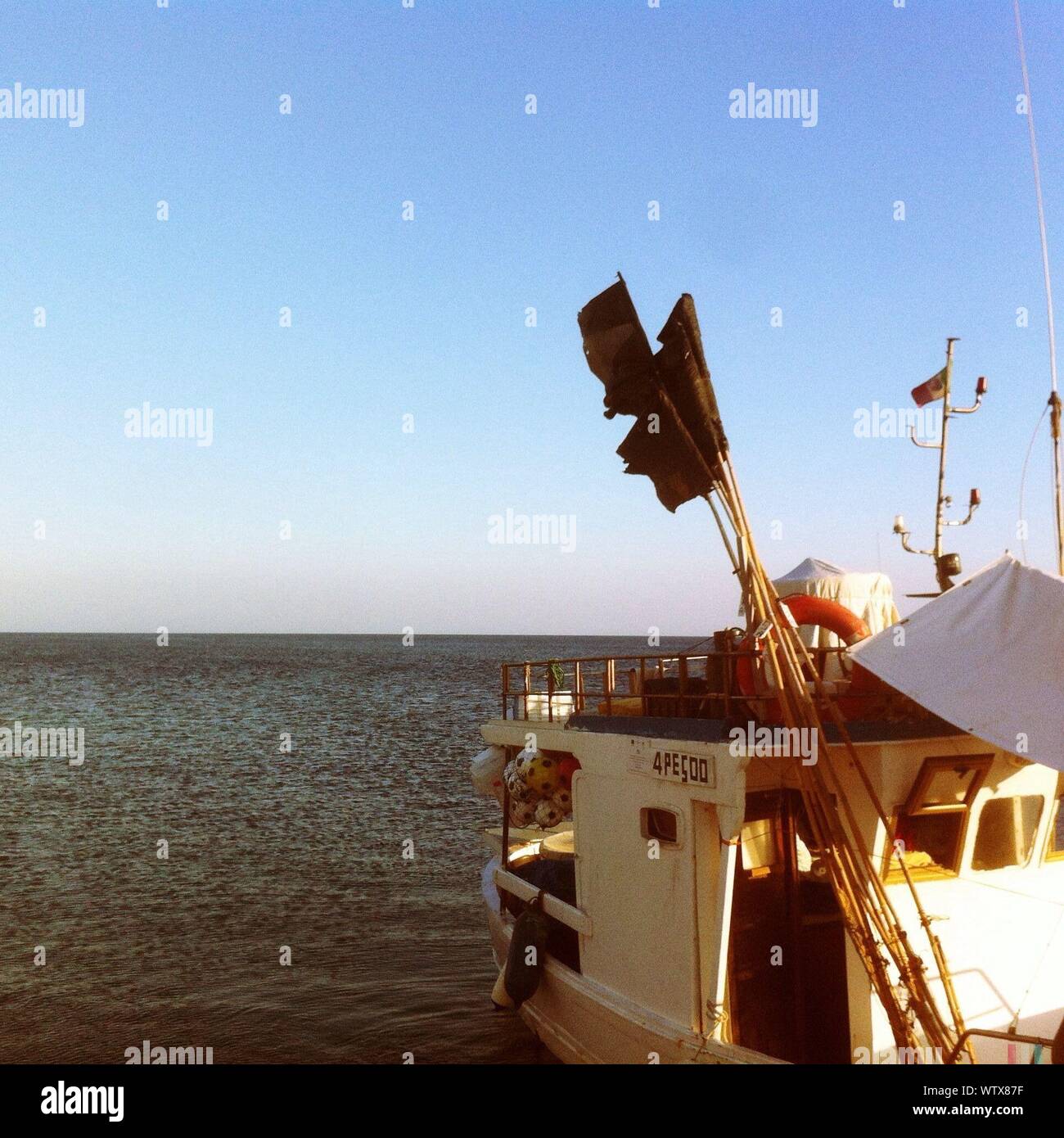 Black flags hi-res stock photography and images - Alamy