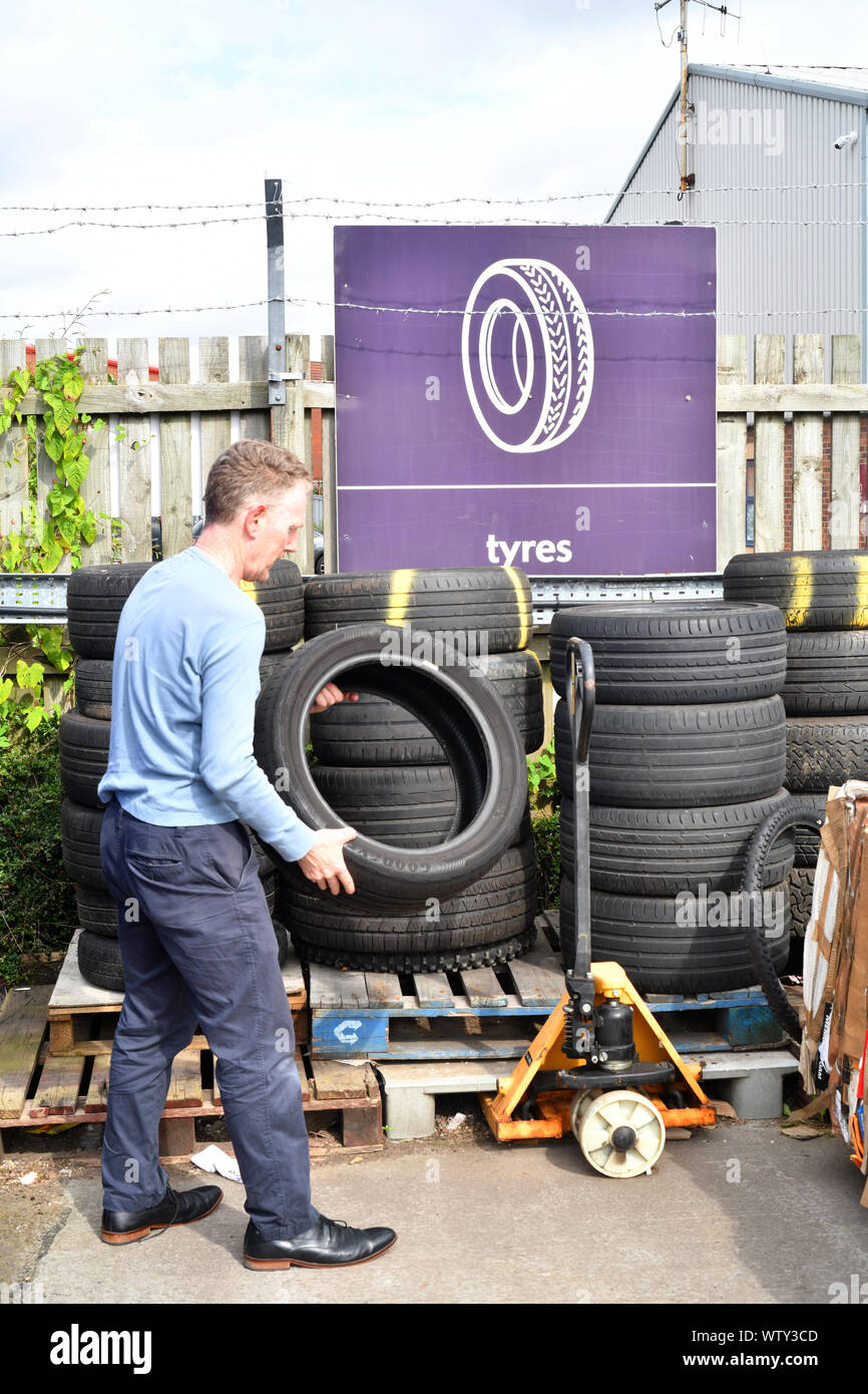 Car recycle process hi-res stock photography and images - Alamy