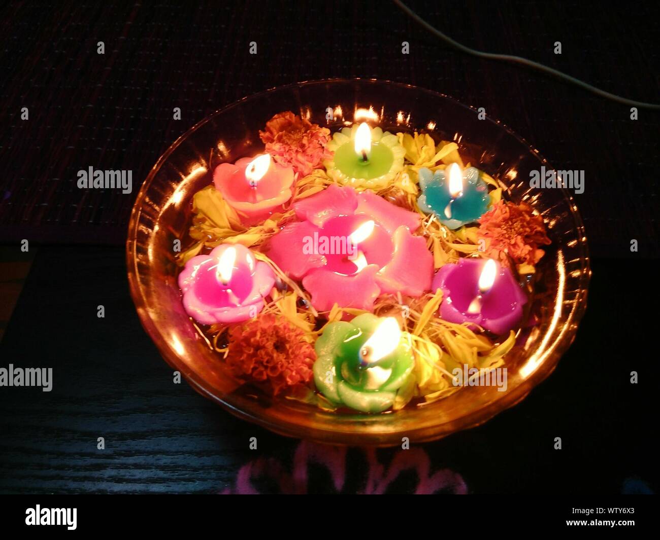 Floating candle with flowers hires stock photography and images Alamy