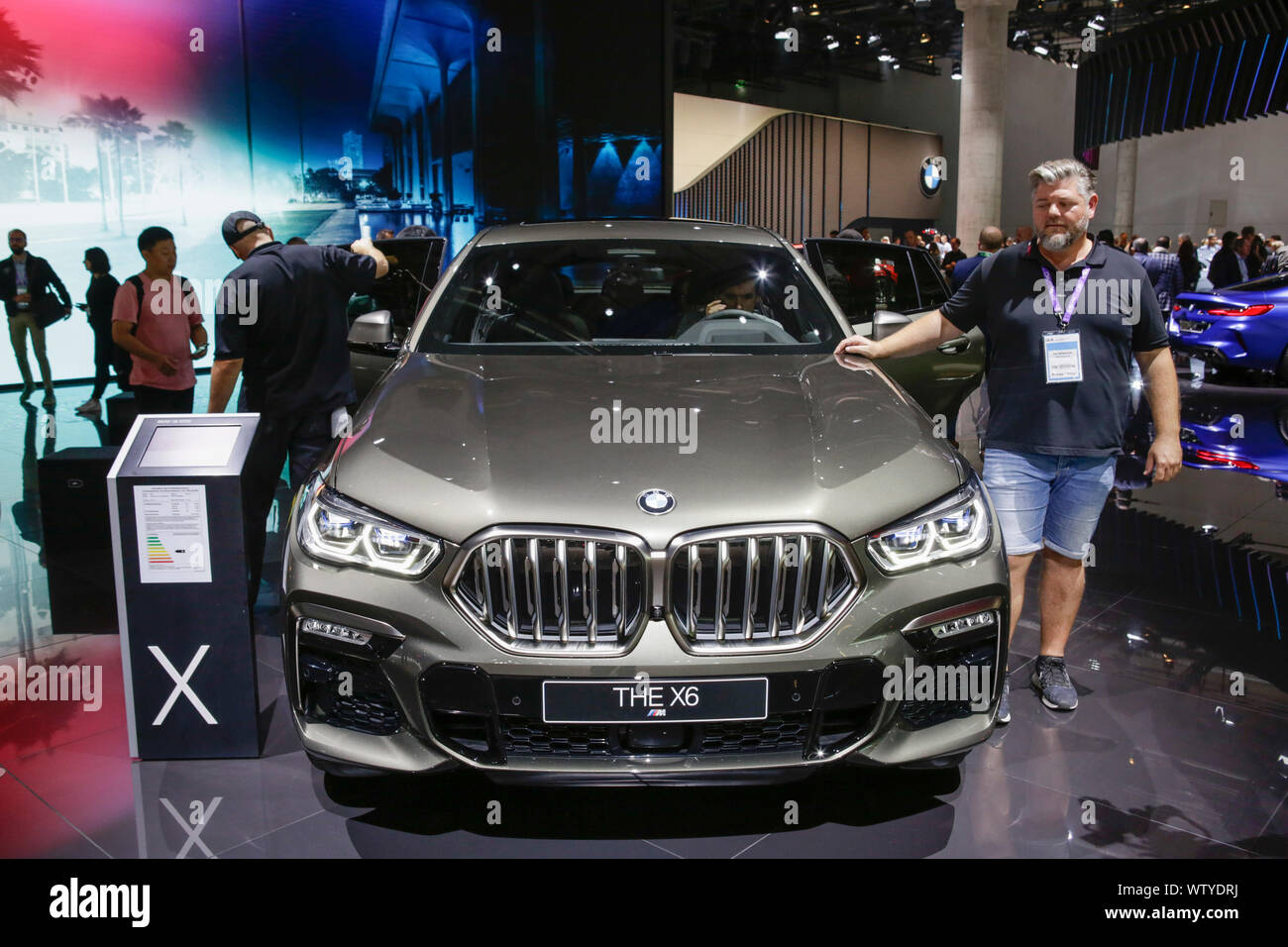 Bmw X6 M50i High Resolution Stock Photography And Images Alamy