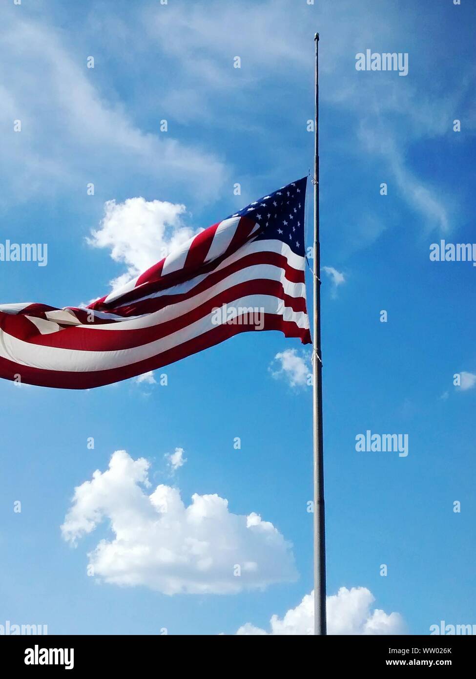 American Flag Waving Blue Sky Hi-res Stock Photography And Images - Alamy