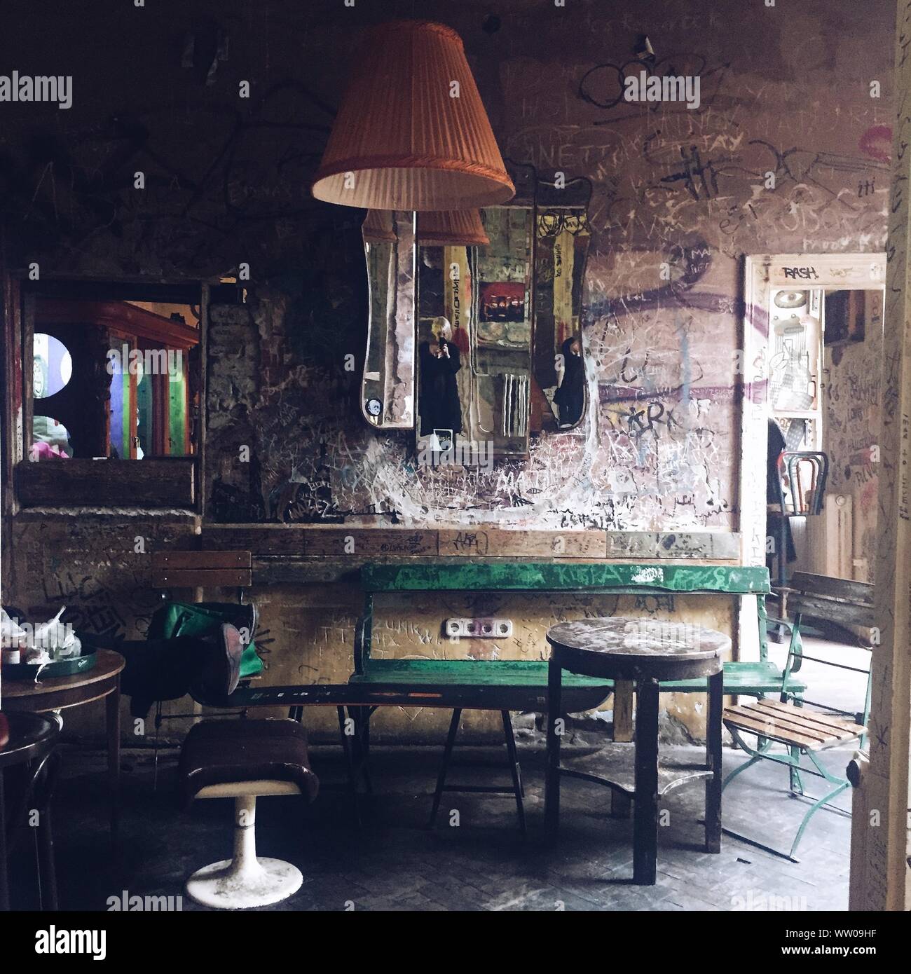 Old Pub High Resolution Stock Photography and Images - Alamy